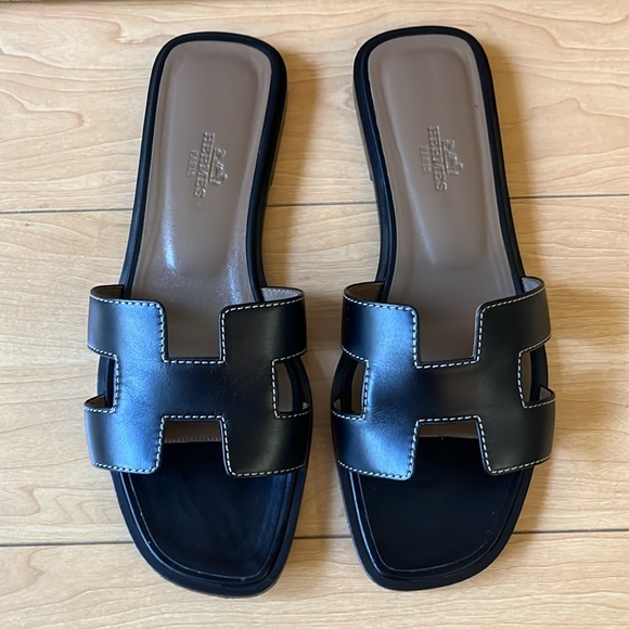 Hermes Black Oran Sandals - Picture 2 of 9